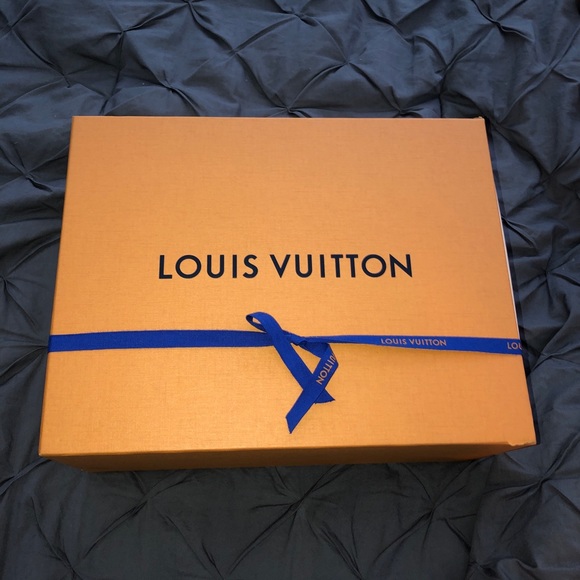 Louis Vuitton Millennium Wedge Sneaker - Picture 3 of 7